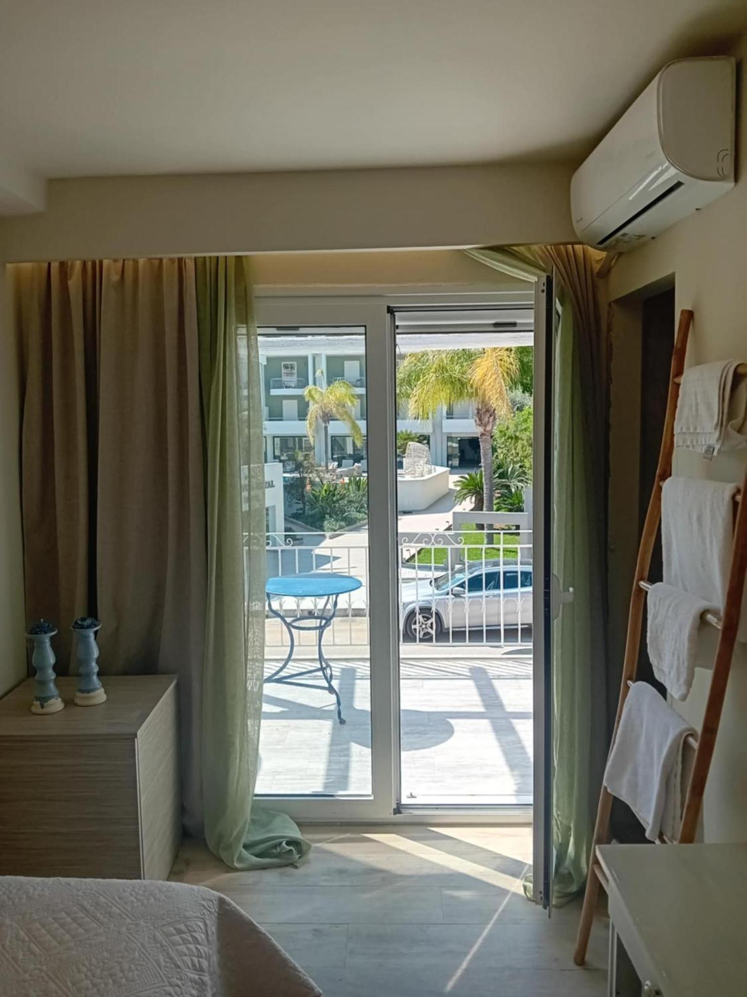 Assini Hotel