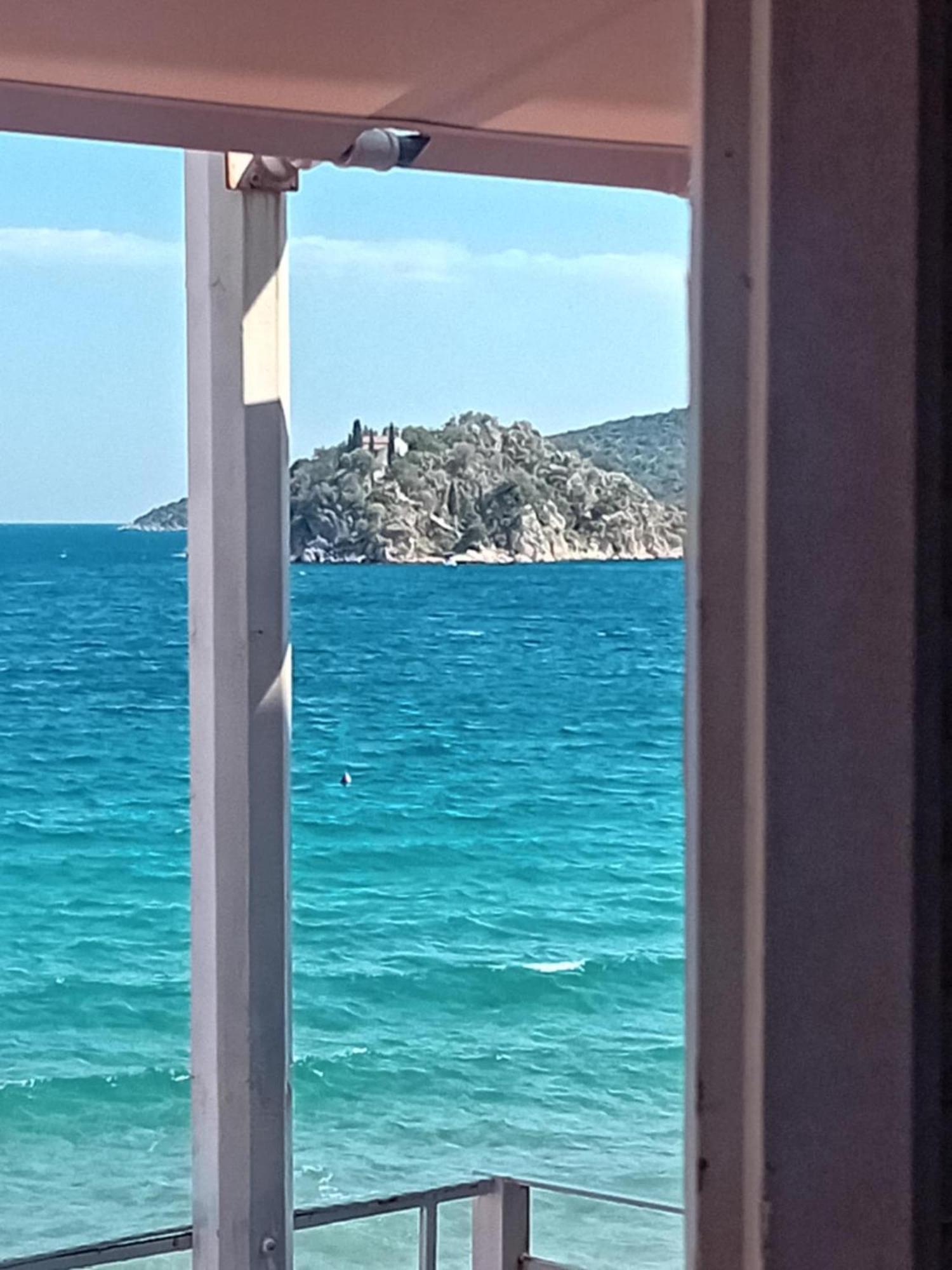 Hotel Assini Beach 2*