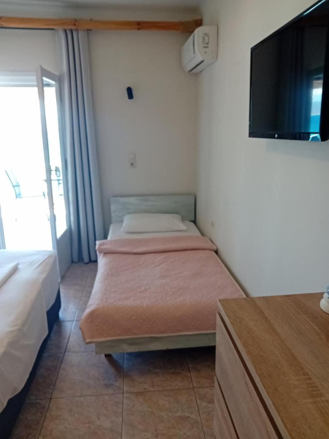 Hotel Assini Tolón